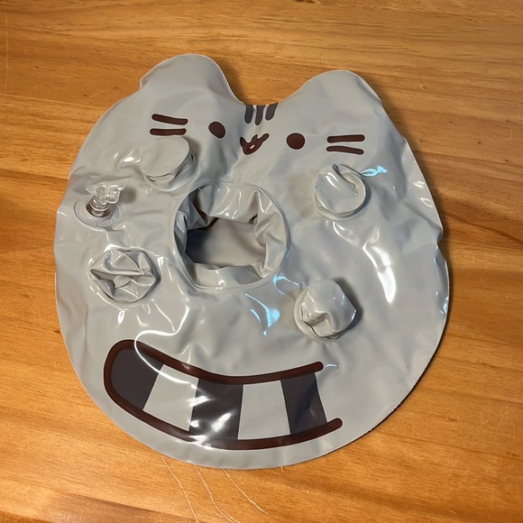 Pusheen drink float - Picture 4 of 4